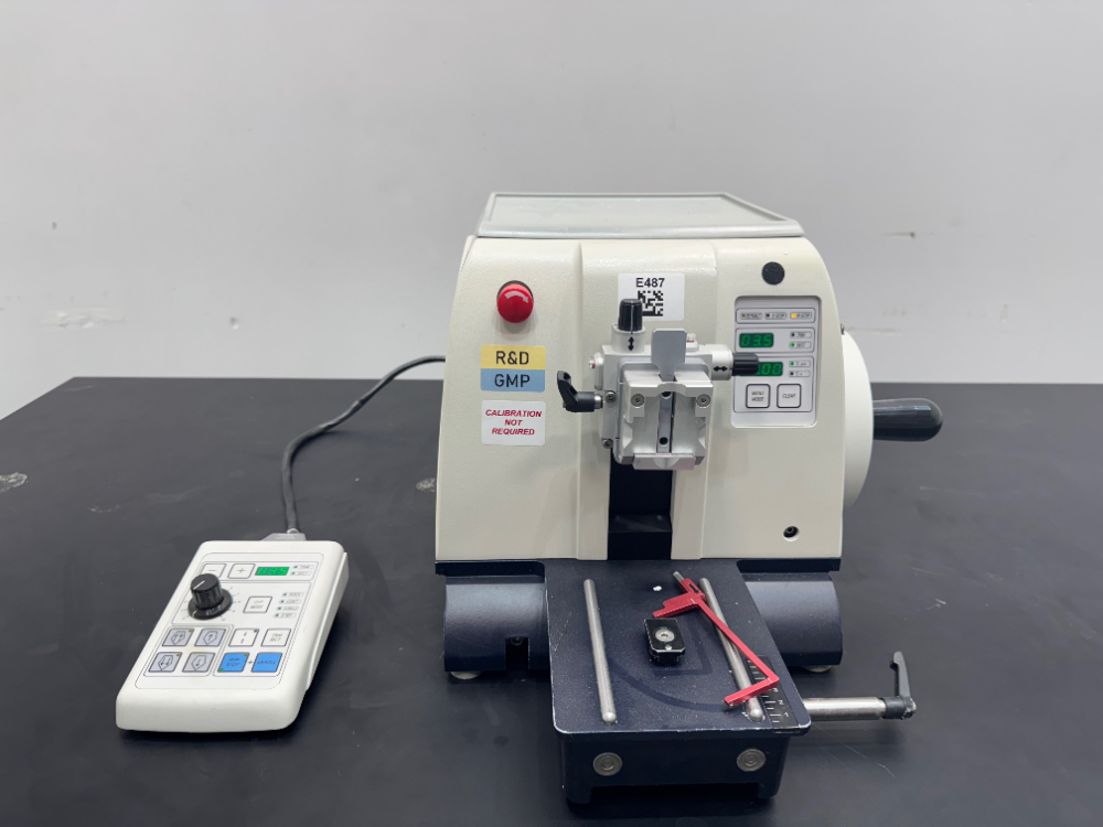 Image of Leica RM 2255 Rotary Microtome